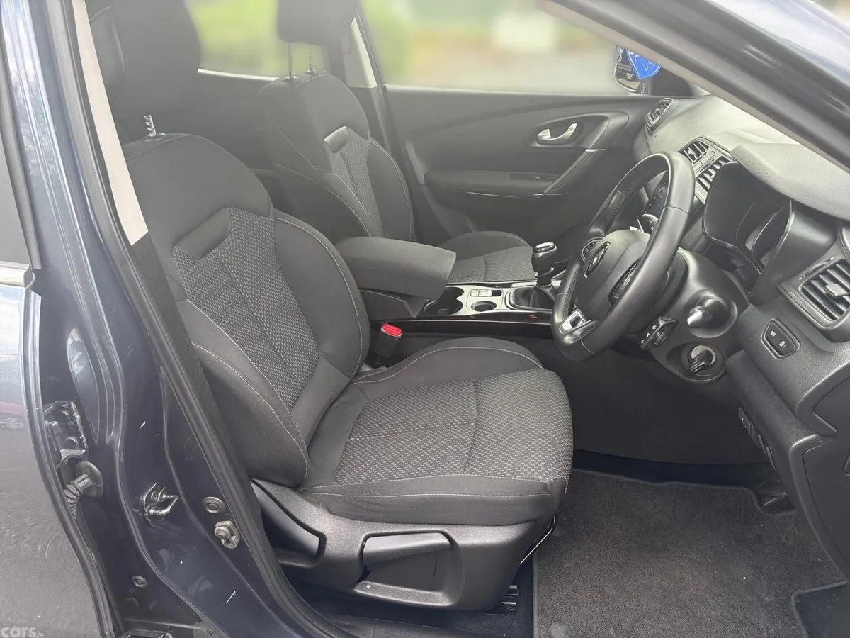 Renault Kadjar SUV, Petrol, 2019, Grey