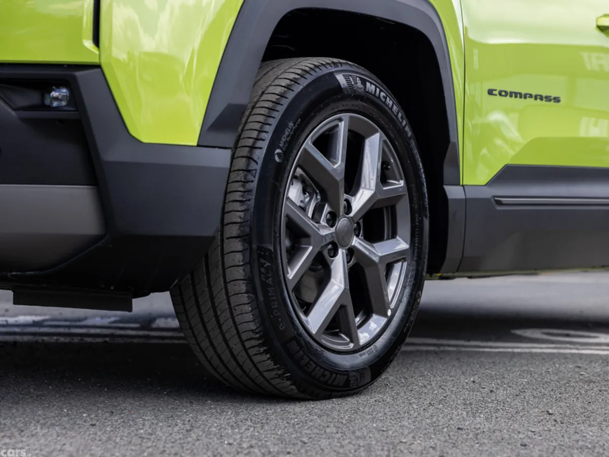 Jeep Compass SUV, Petrol Hybrid, 2026, Green