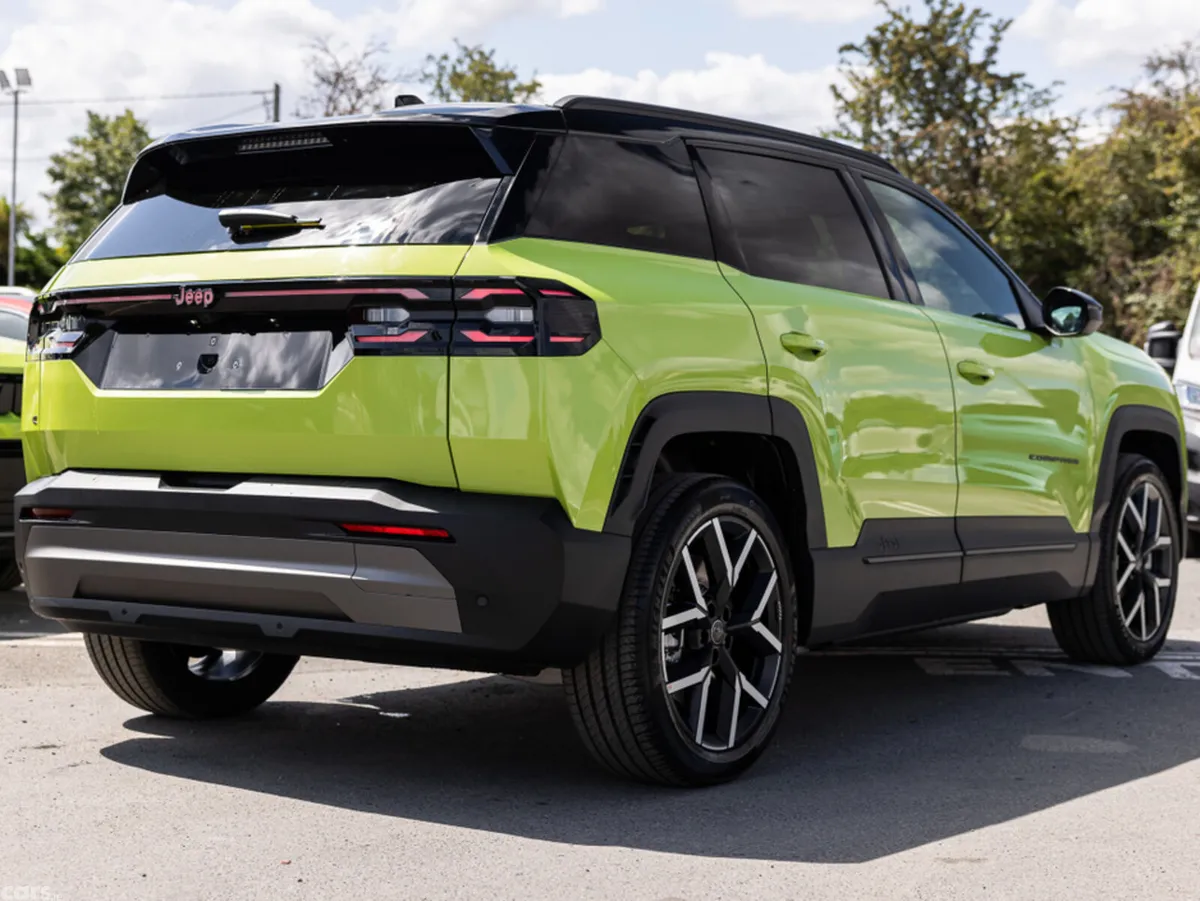 Jeep Compass SUV, Electric, 2026, Green