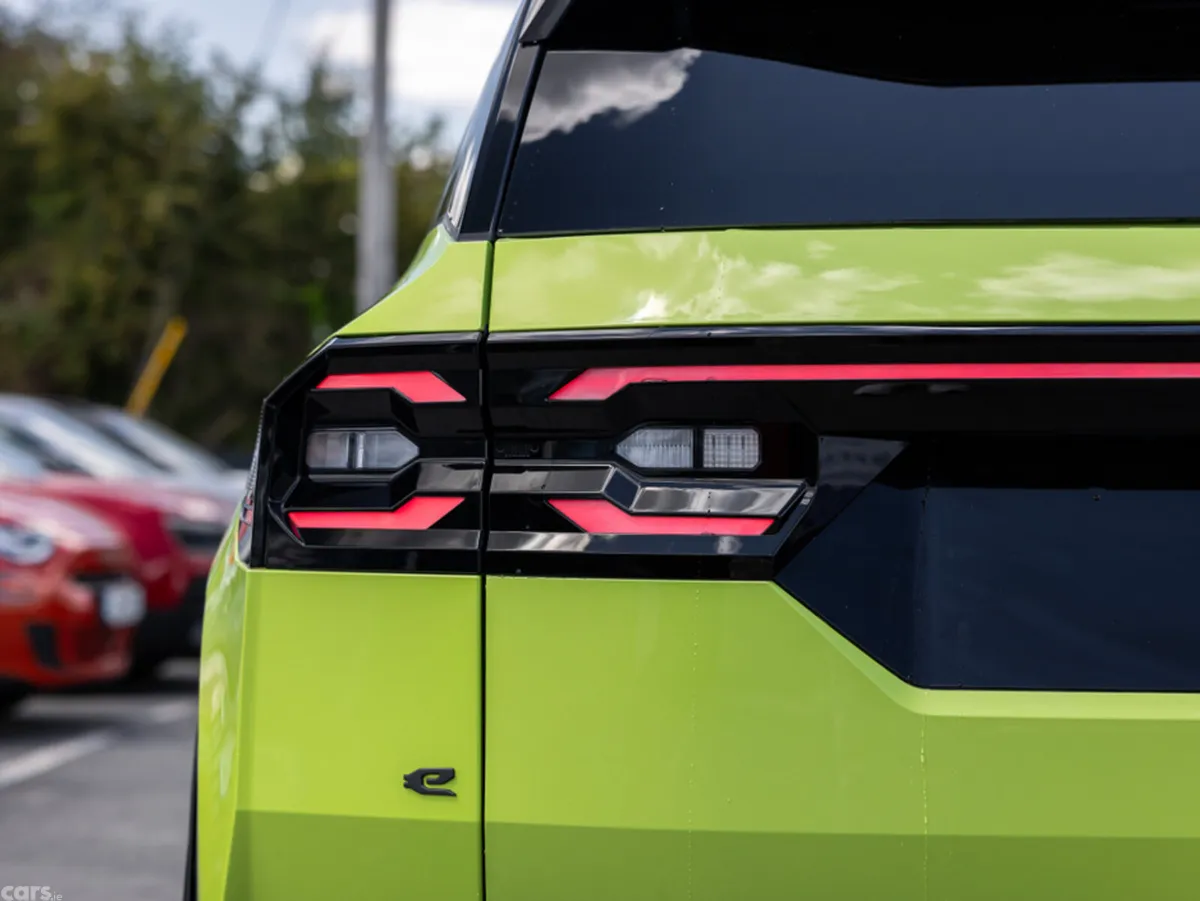 Jeep Compass SUV, Electric, 2026, Green