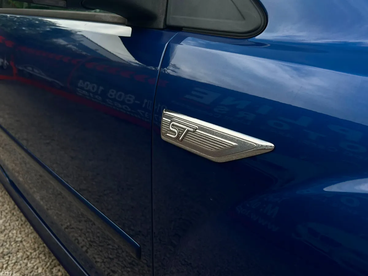 Ford Focus Hatchback, Petrol, 2006, Blue