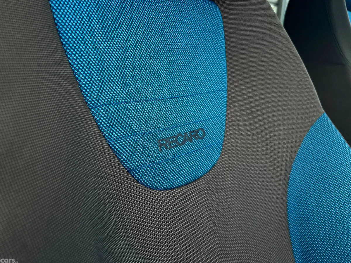 Ford Focus Hatchback, Petrol, 2006, Blue