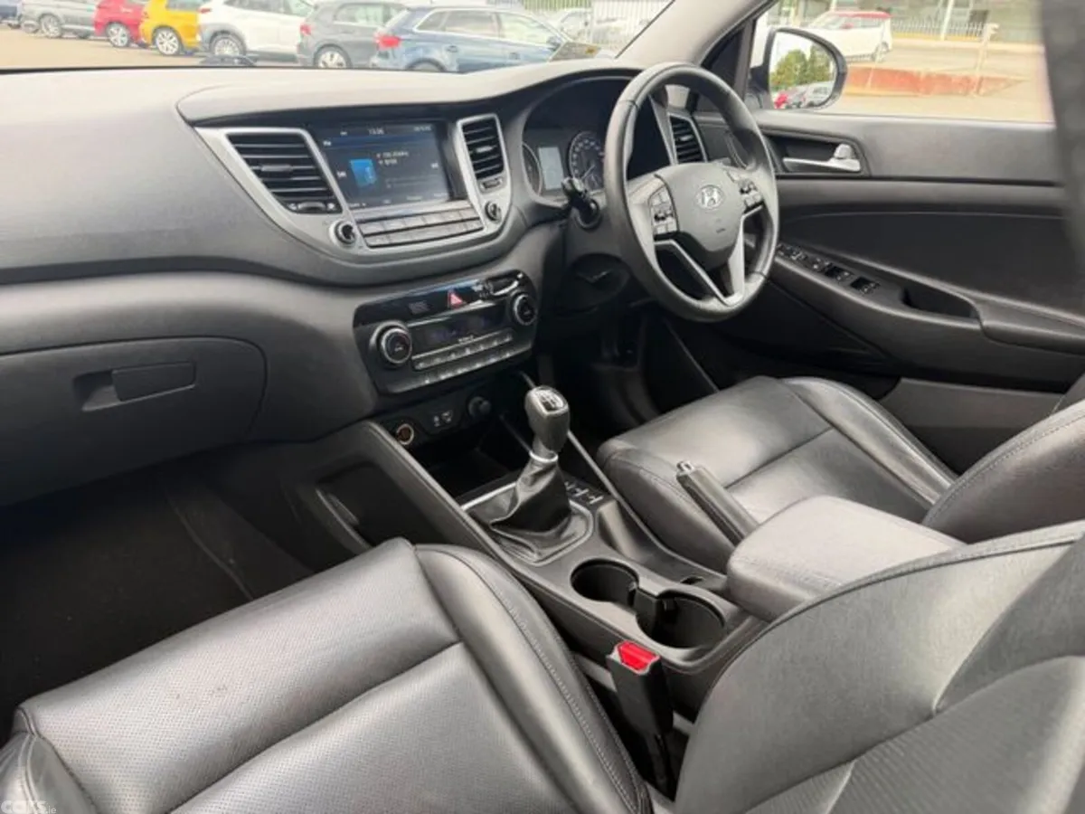 Hyundai Tucson MPV, Diesel, 2017, White