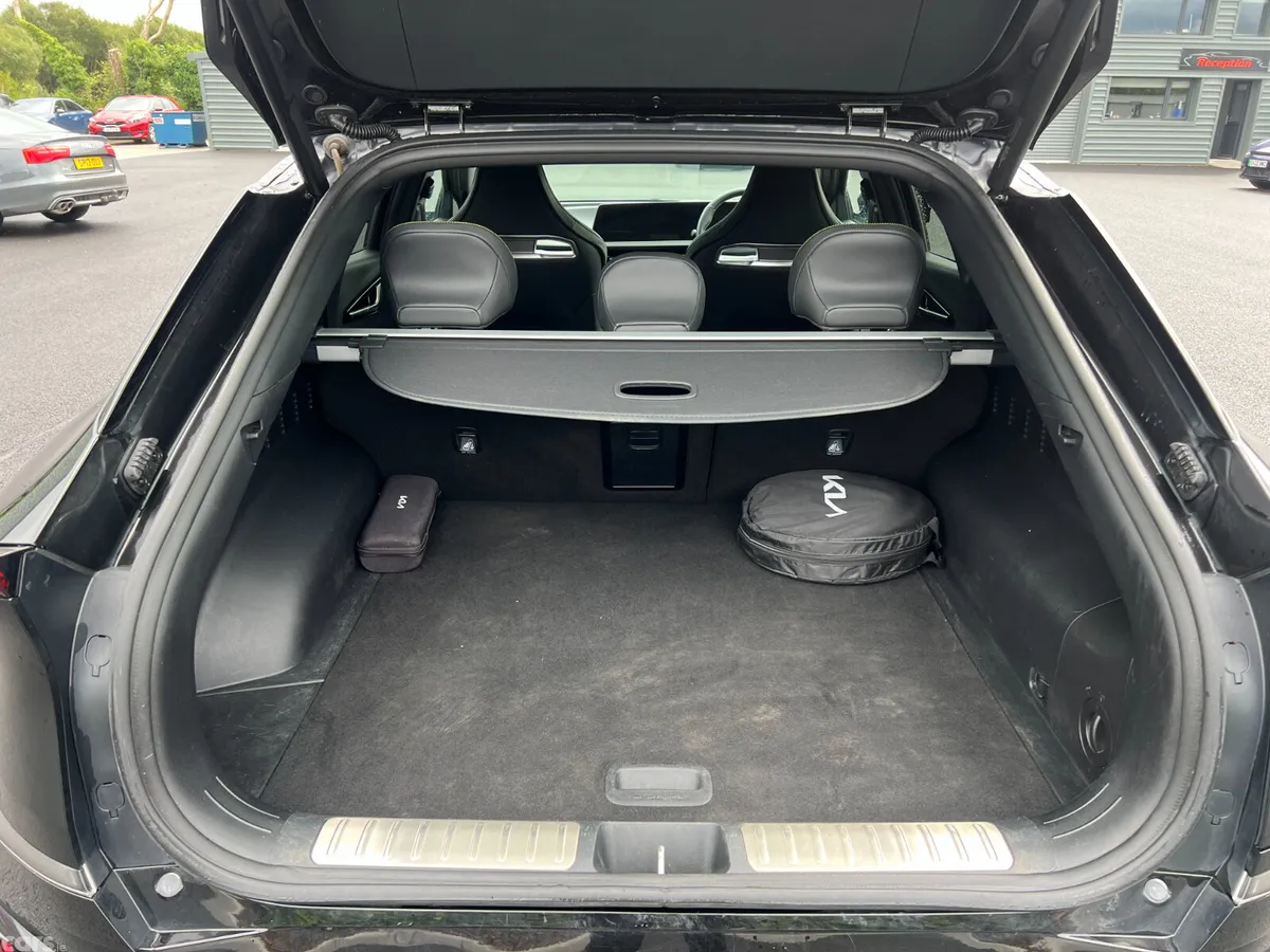 Kia EV6 Hatchback, Electric, 2023, Black