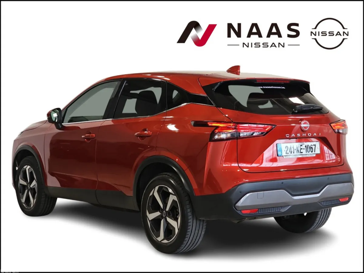 Nissan Qashqai MPV, Petrol, 2024, Red