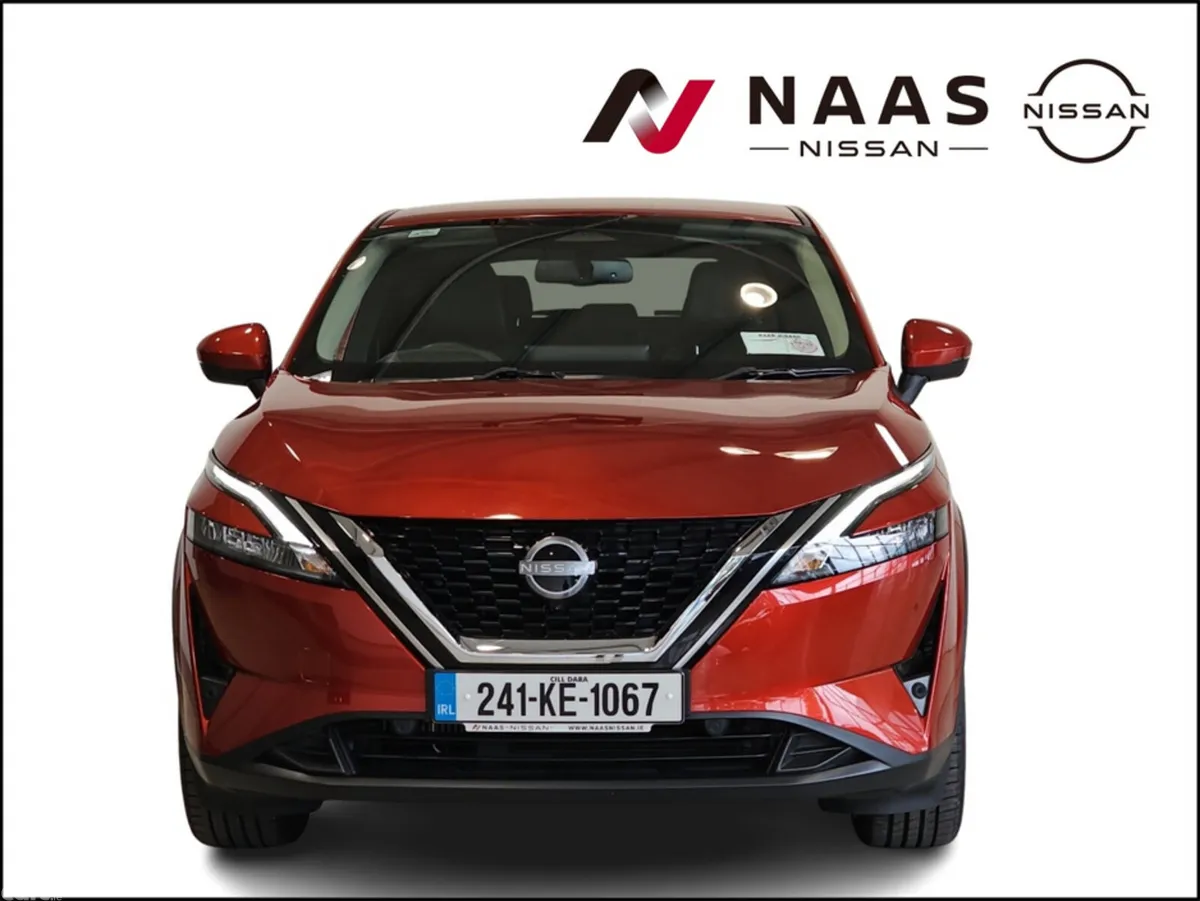 Nissan Qashqai MPV, Petrol, 2024, Red