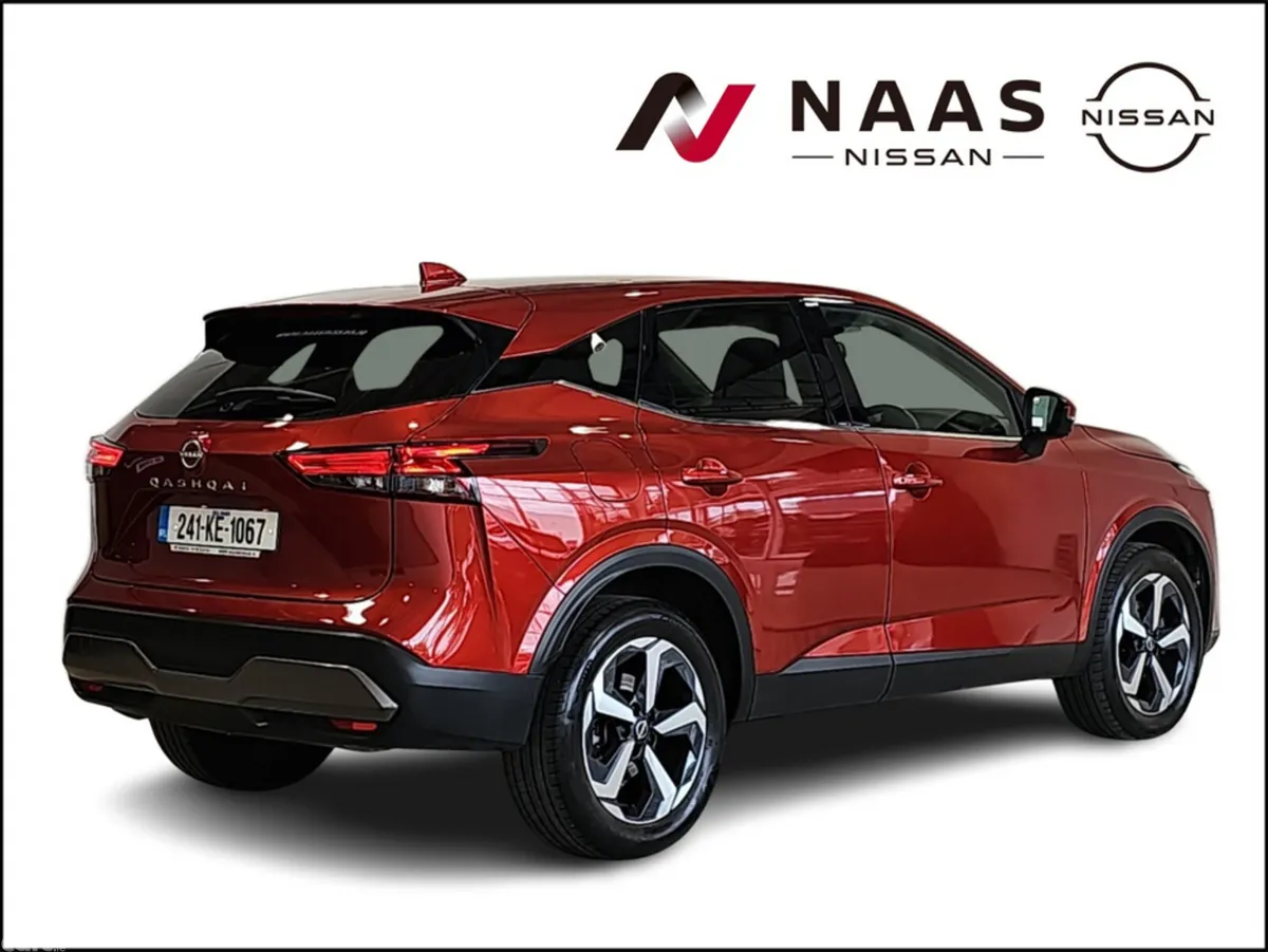 Nissan Qashqai MPV, Petrol, 2024, Red