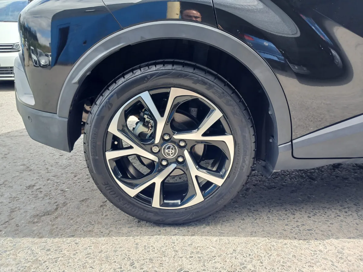 Toyota C-HR SUV, Petrol Hybrid, 2019, Black
