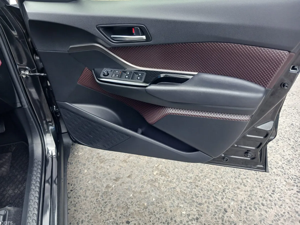 Toyota C-HR SUV, Petrol Hybrid, 2019, Black