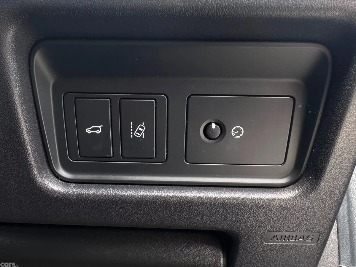 Land Rover Discovery Sport SUV, Diesel, 2018, Grey