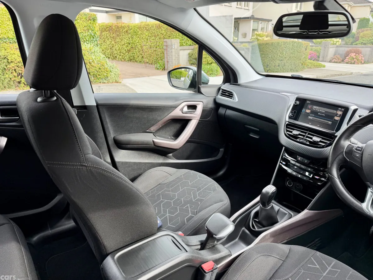 Peugeot 2008 SUV, Petrol, 2016, Grey