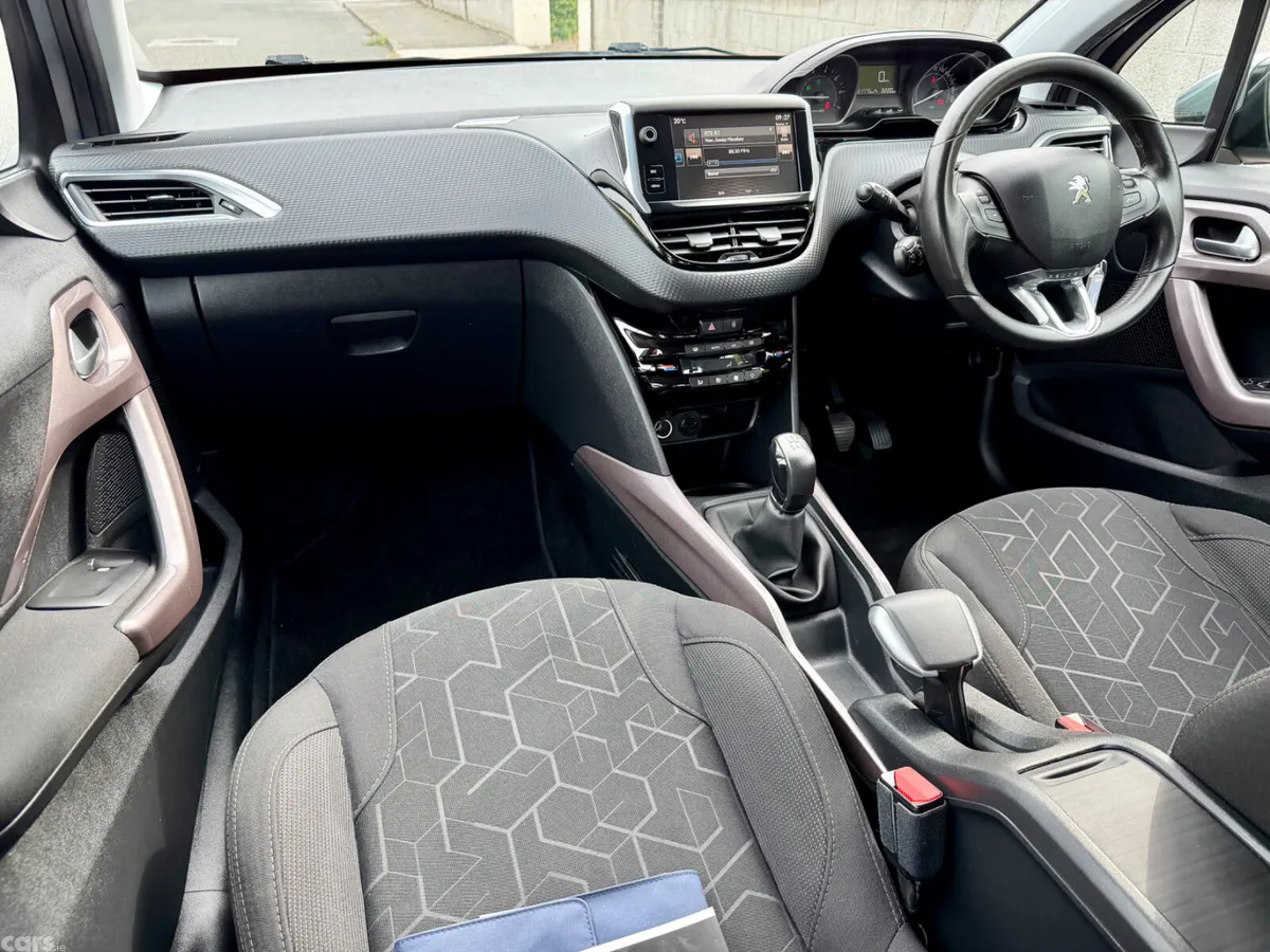 Peugeot 2008 SUV, Petrol, 2016, Grey