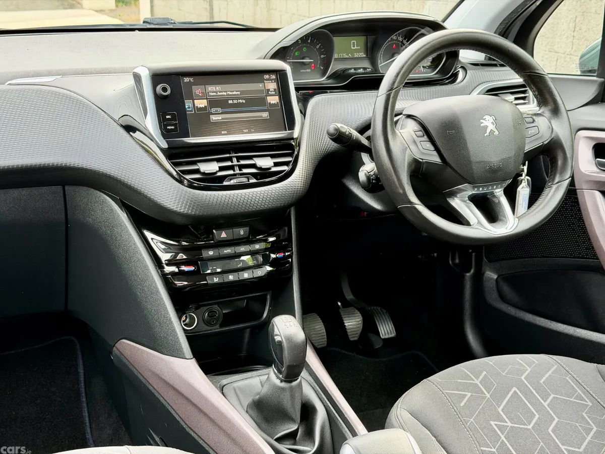 Peugeot 2008 SUV, Petrol, 2016, Grey