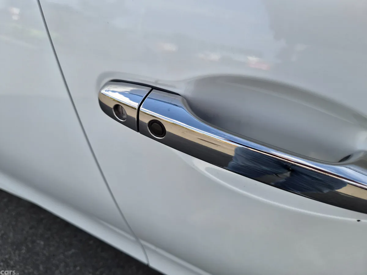 Honda Jade Hatchback, Petrol Hybrid, 2018, White