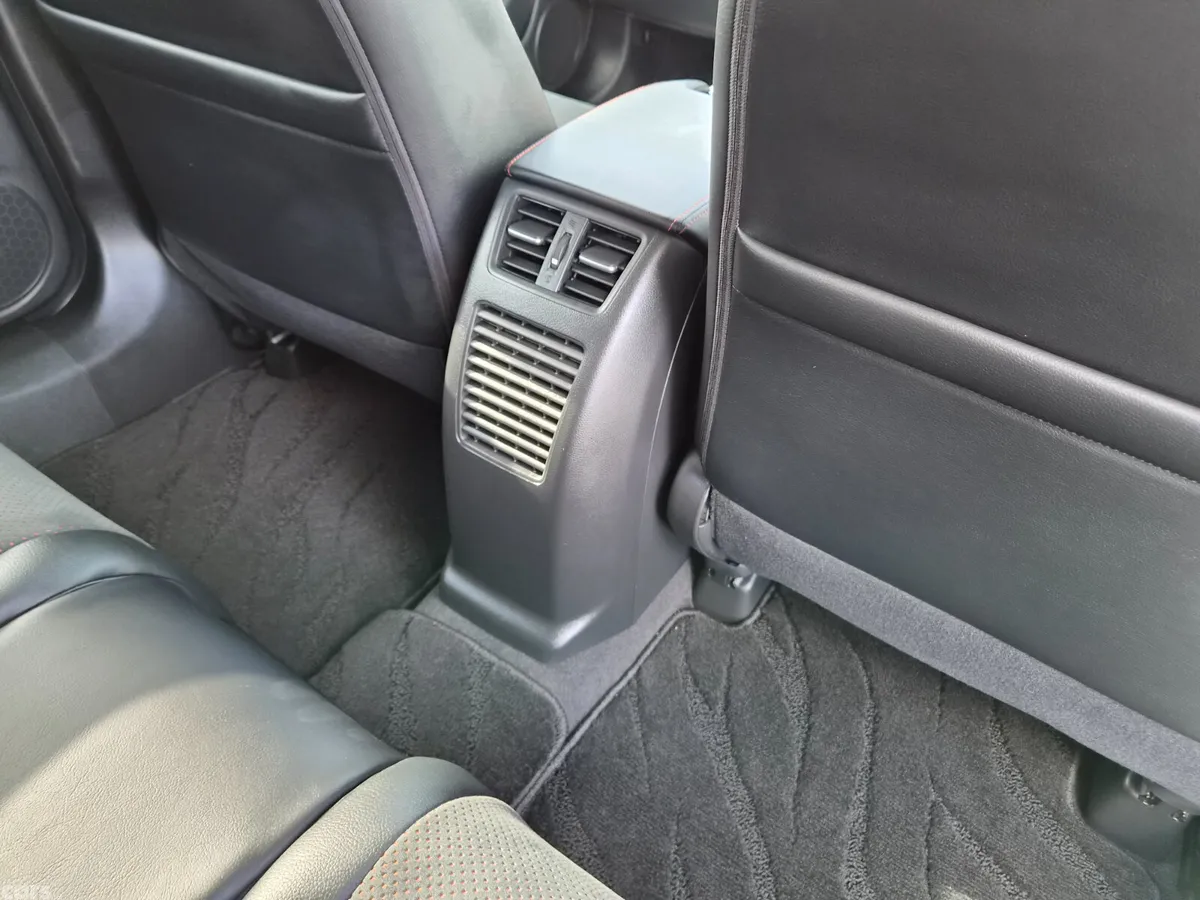 Honda Jade Hatchback, Petrol Hybrid, 2018, White