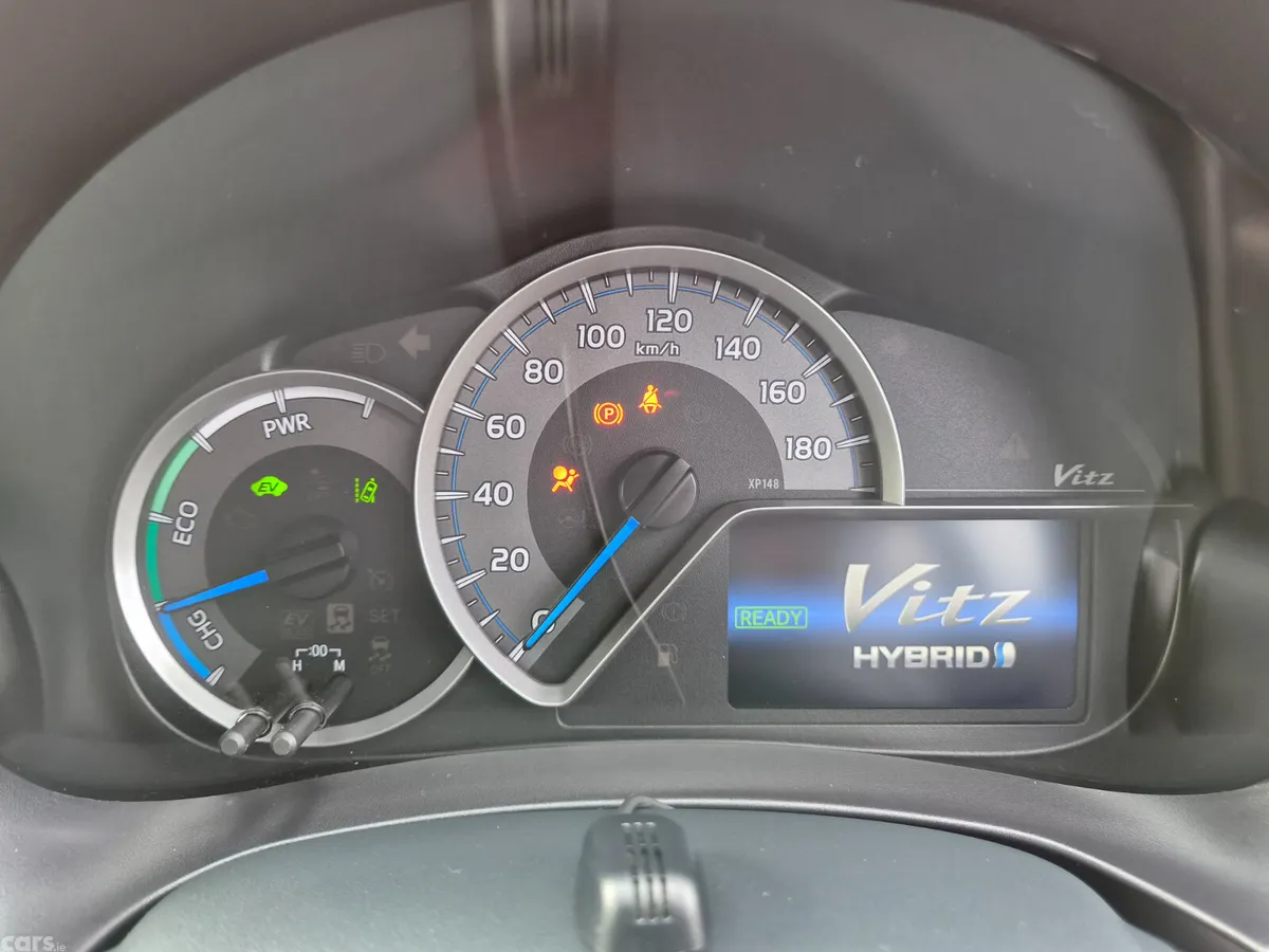 Toyota Vitz Hatchback, Petrol Hybrid, 2017, Blue