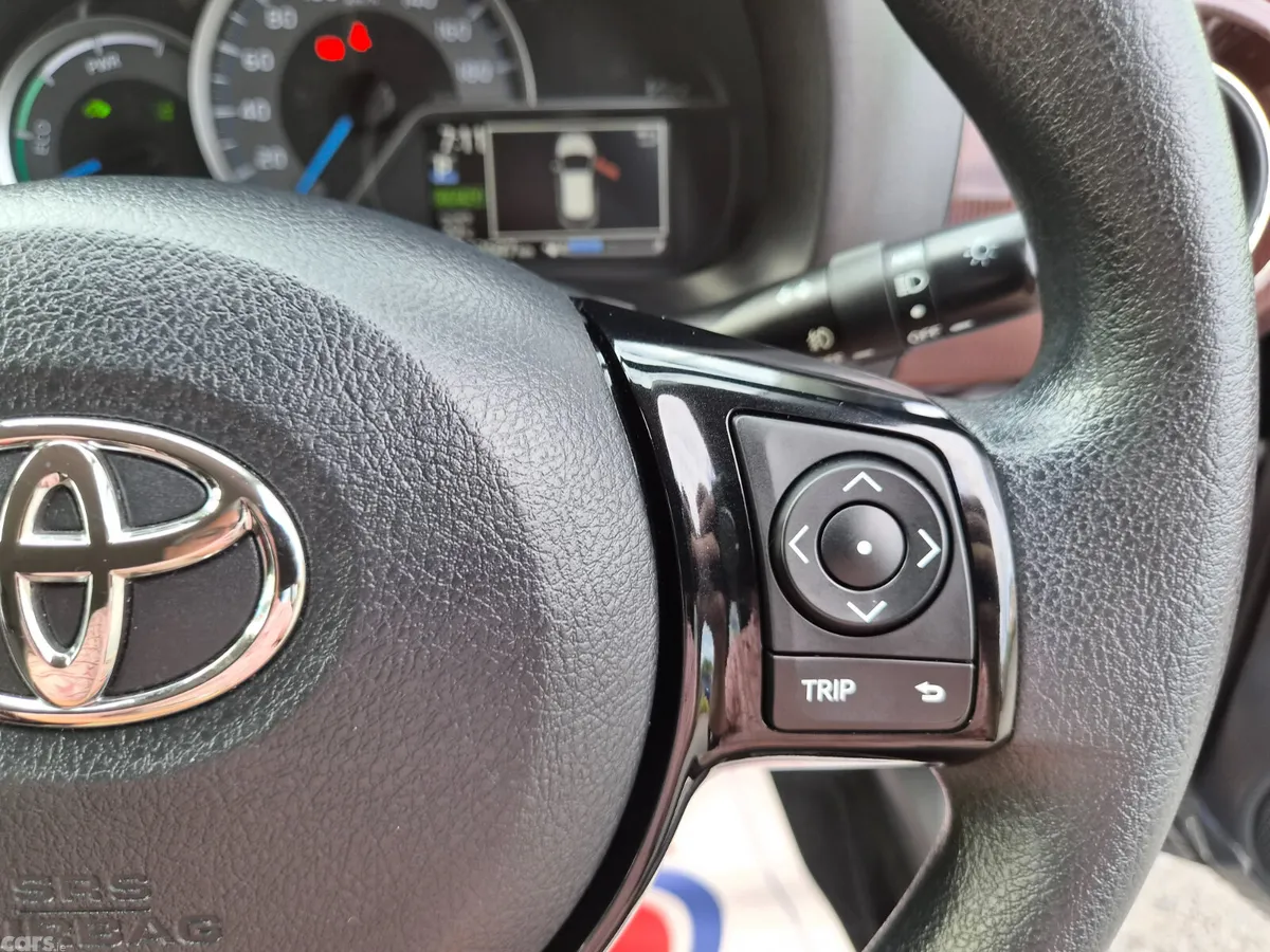 Toyota Vitz Hatchback, Petrol Hybrid, 2017, Blue
