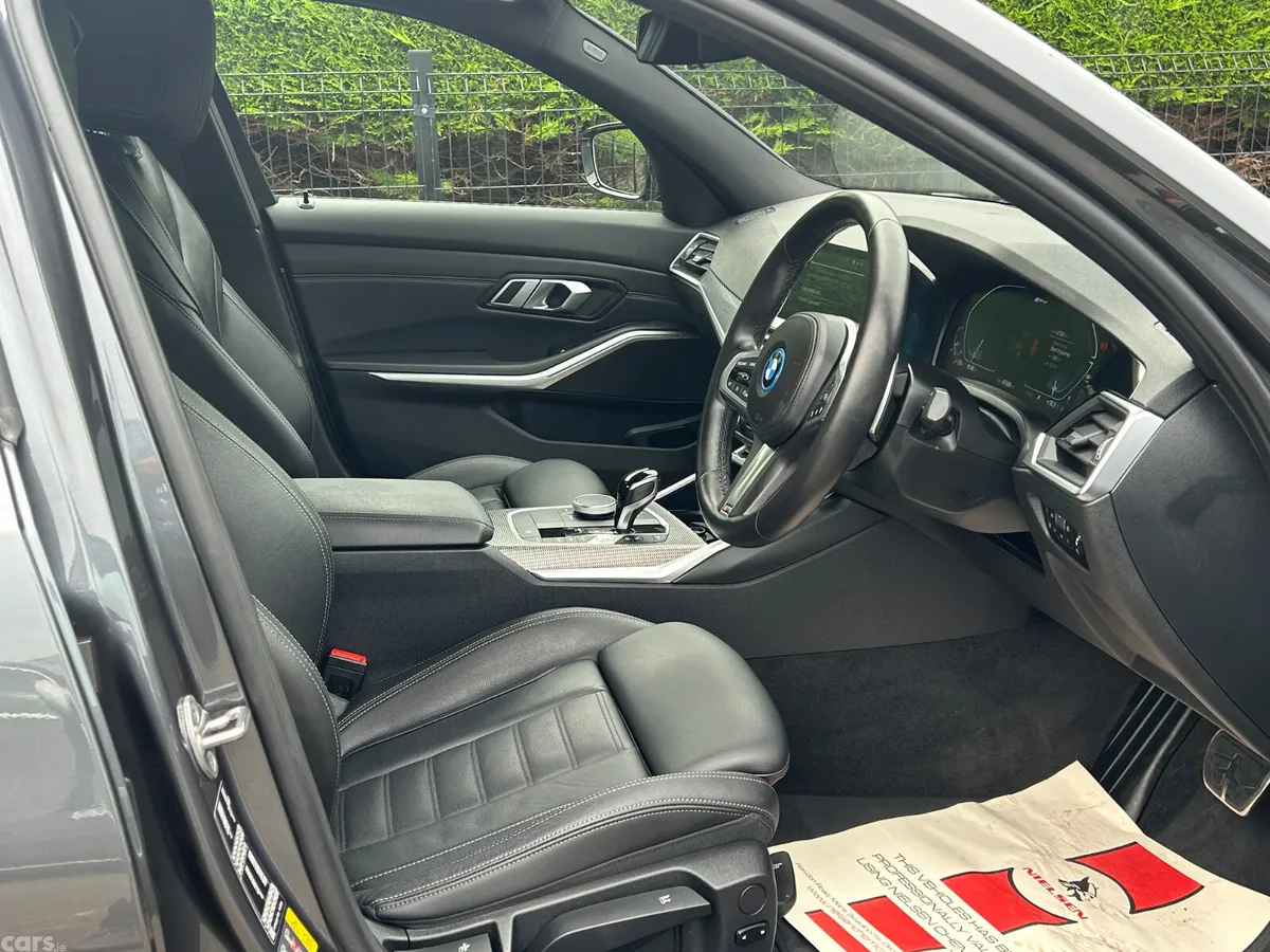 BMW 3-Series Saloon, Petrol Hybrid, 2022, Grey