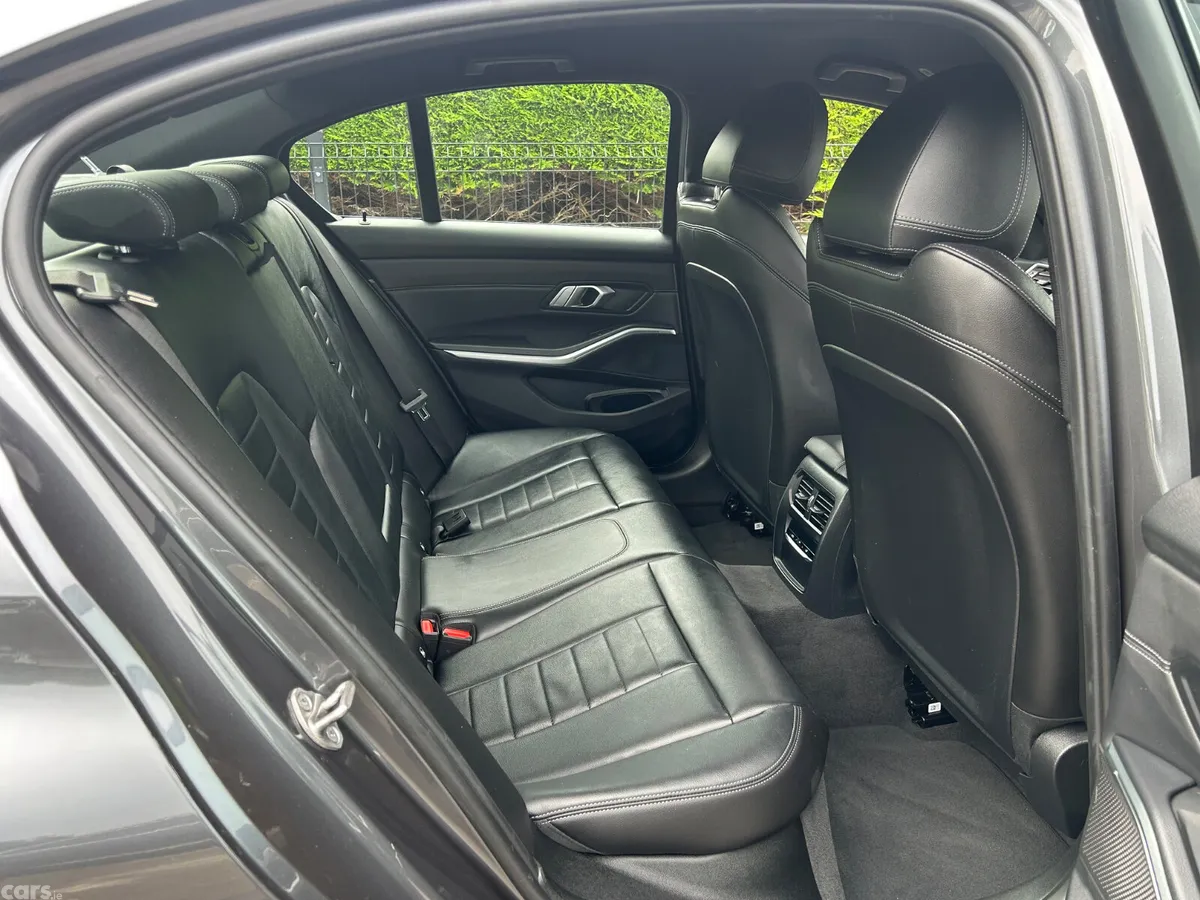 BMW 3-Series Saloon, Petrol Hybrid, 2022, Grey