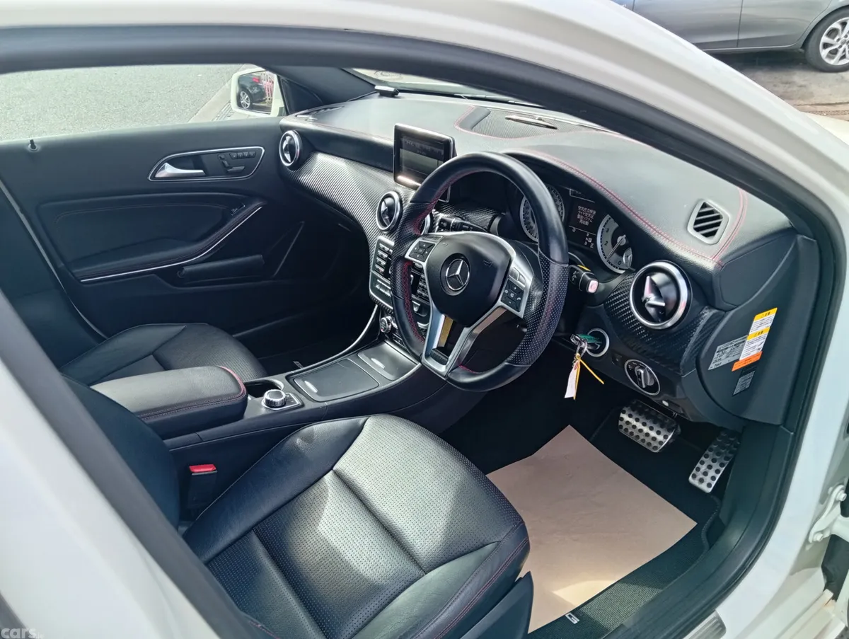 Mercedes-Benz A-Class Hatchback, Petrol, 2013, White