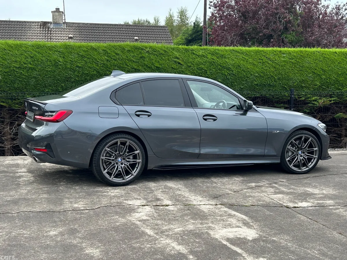 BMW 3-Series Saloon, Petrol Hybrid, 2022, Grey