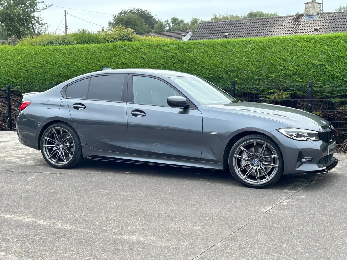 BMW 3-Series Saloon, Petrol Hybrid, 2022, Grey