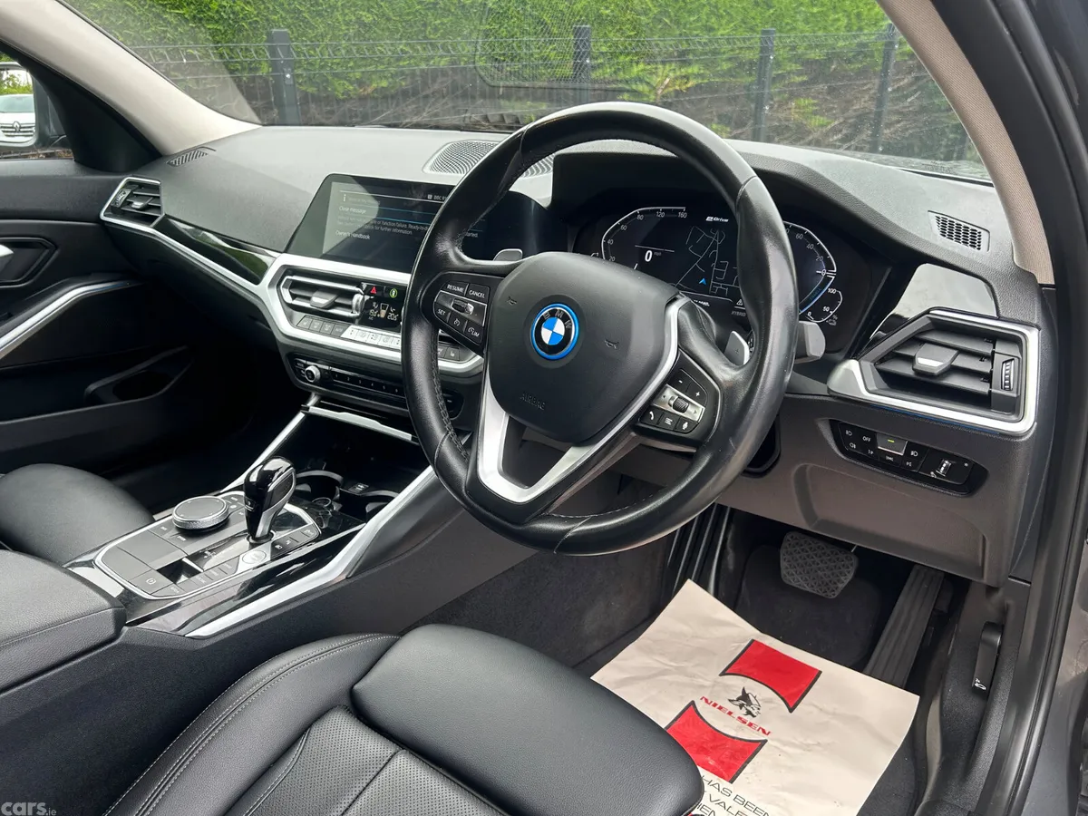 BMW 3-Series Saloon, Petrol Hybrid, 2022, Grey