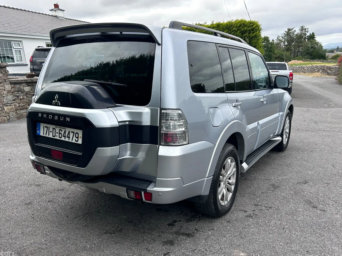 Mitsubishi Pajero SUV, Diesel, 2017, Silver