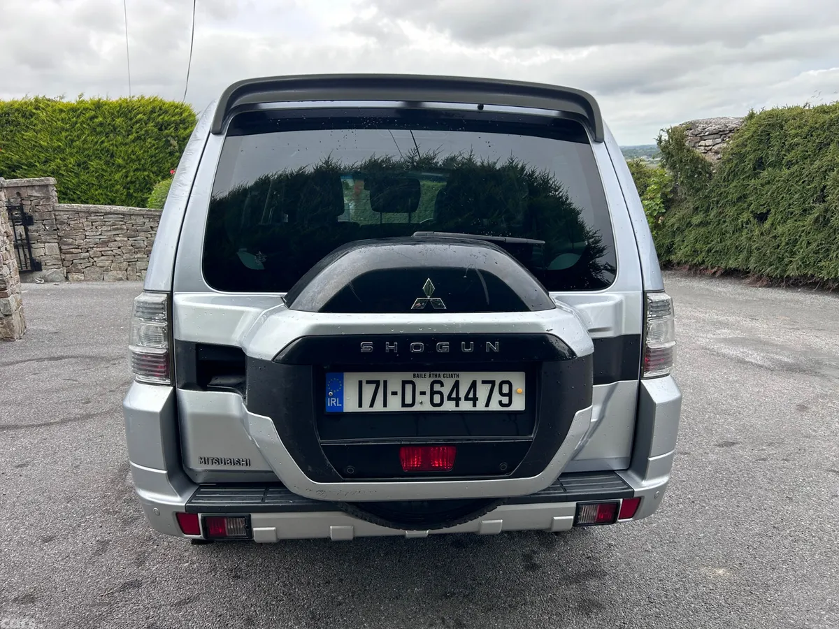 Mitsubishi Pajero SUV, Diesel, 2017, Silver