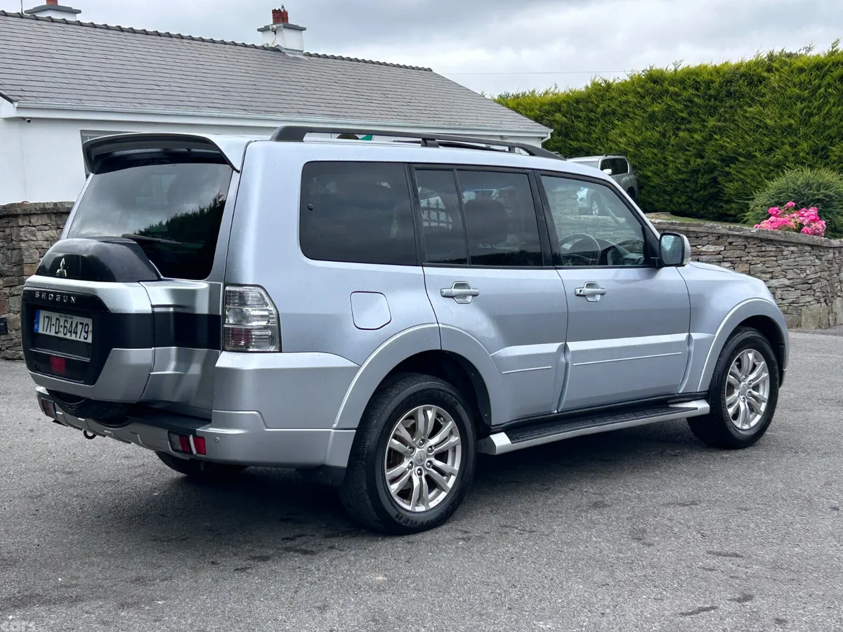 Mitsubishi Pajero SUV, Diesel, 2017, Silver