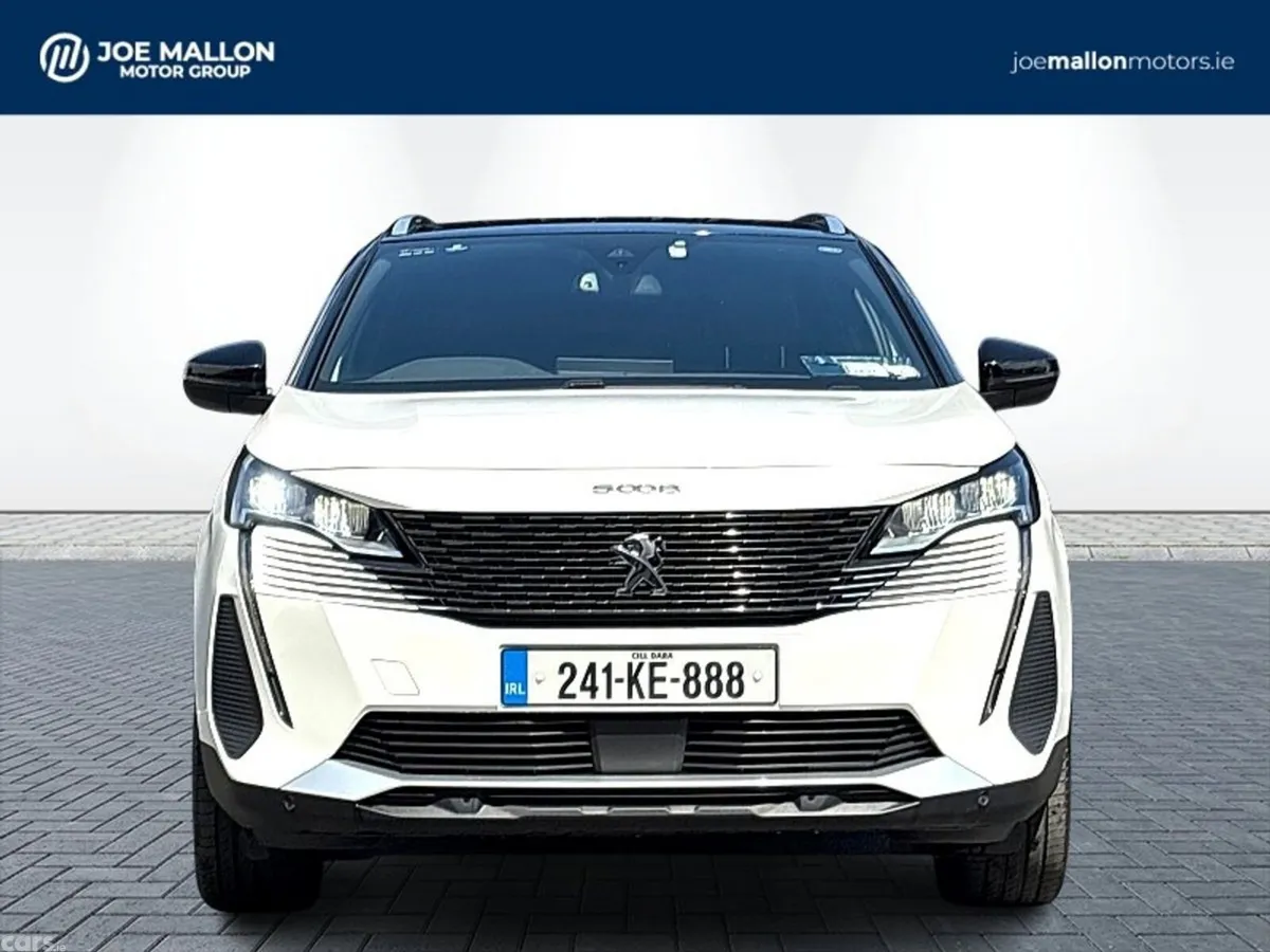 Peugeot 5008 MPV, Petrol Hybrid, 2024, White