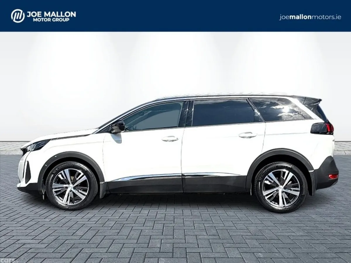 Peugeot 5008 MPV, Petrol Hybrid, 2024, White