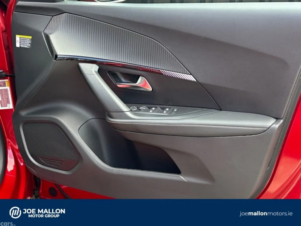 Peugeot 2008 MPV, Petrol, 2026, Red
