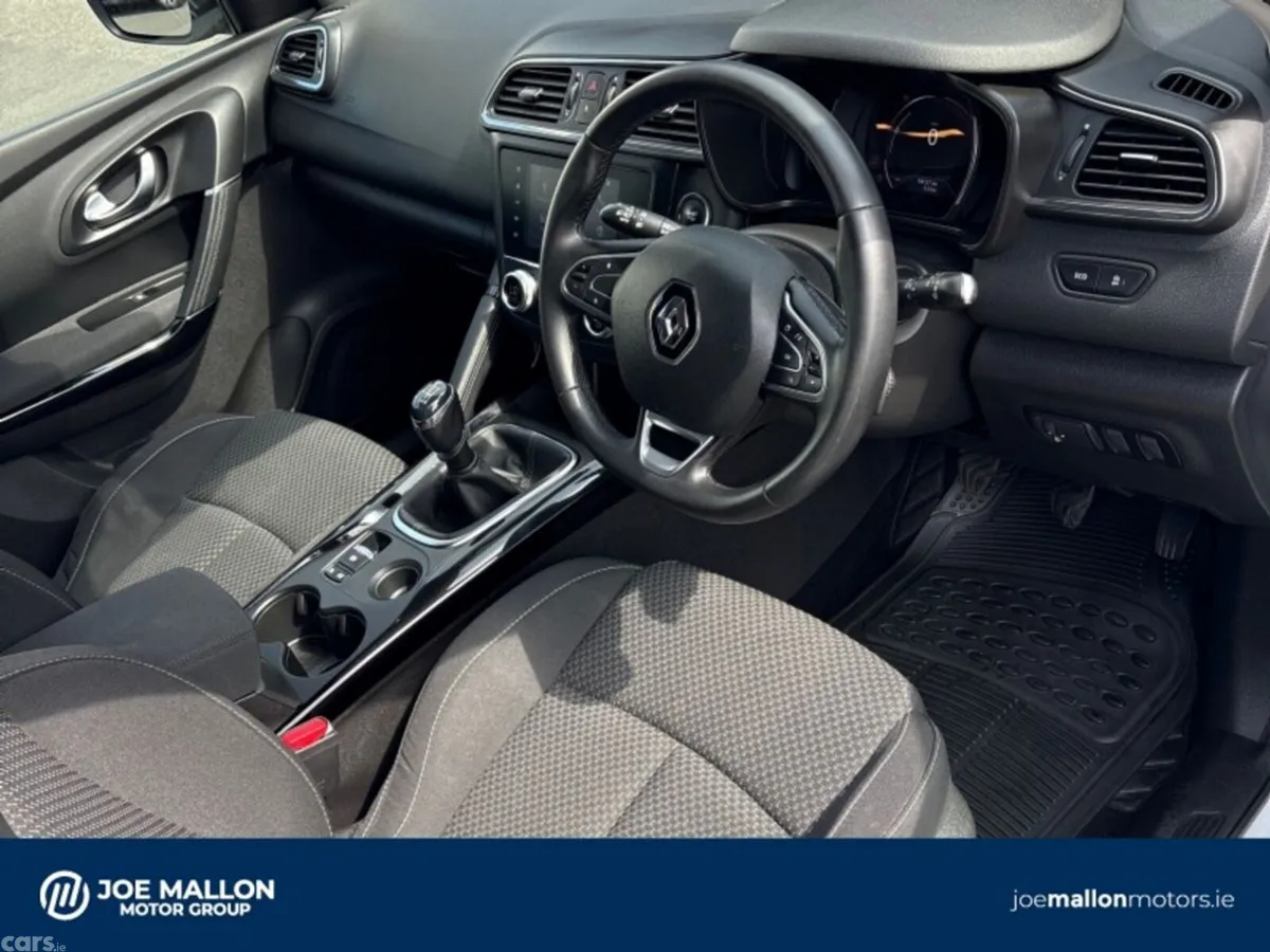 Renault Kadjar SUV, Petrol, 2022, White