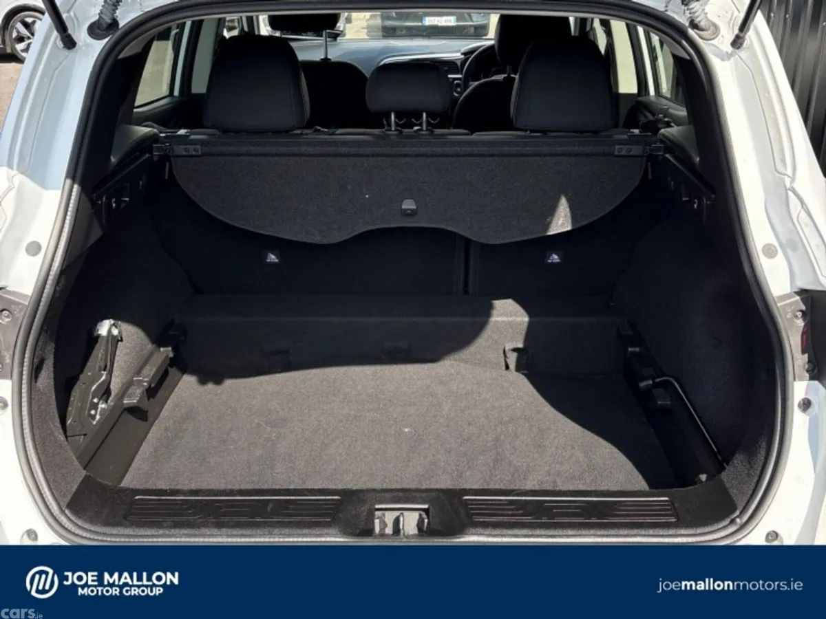 Renault Kadjar SUV, Petrol, 2022, White