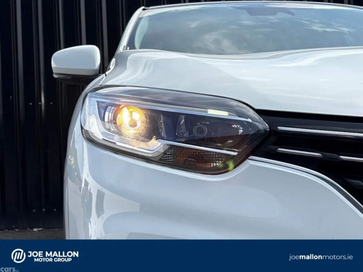 Renault Kadjar SUV, Petrol, 2022, White