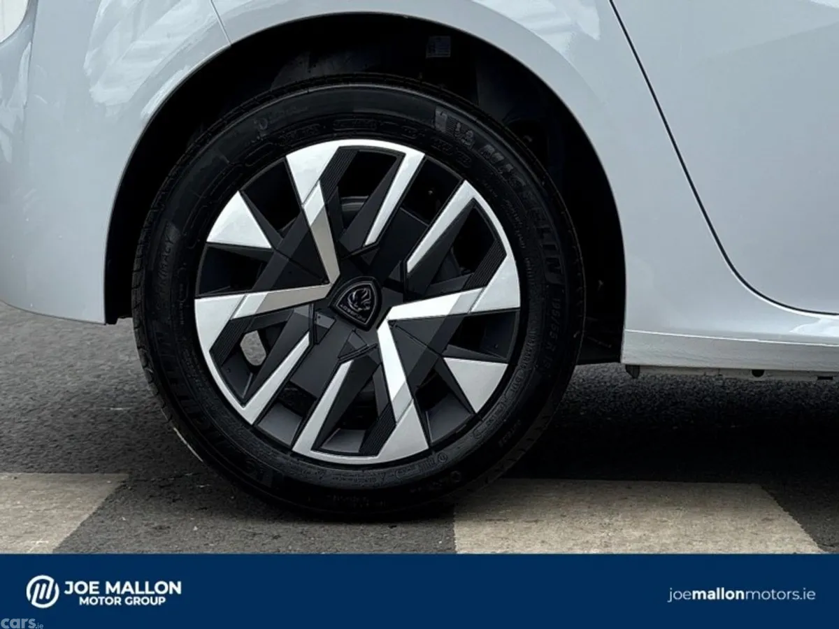 Peugeot 208 Hatchback, Petrol, 2027, White
