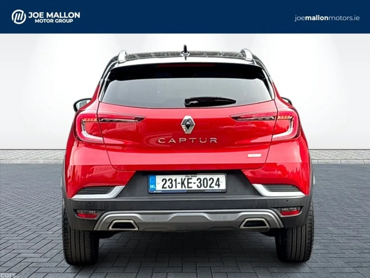 Renault Captur Hatchback, Petrol, 2023, Red