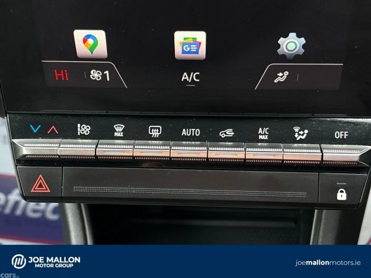 Renault Captur Hatchback, Petrol, 2025, Red