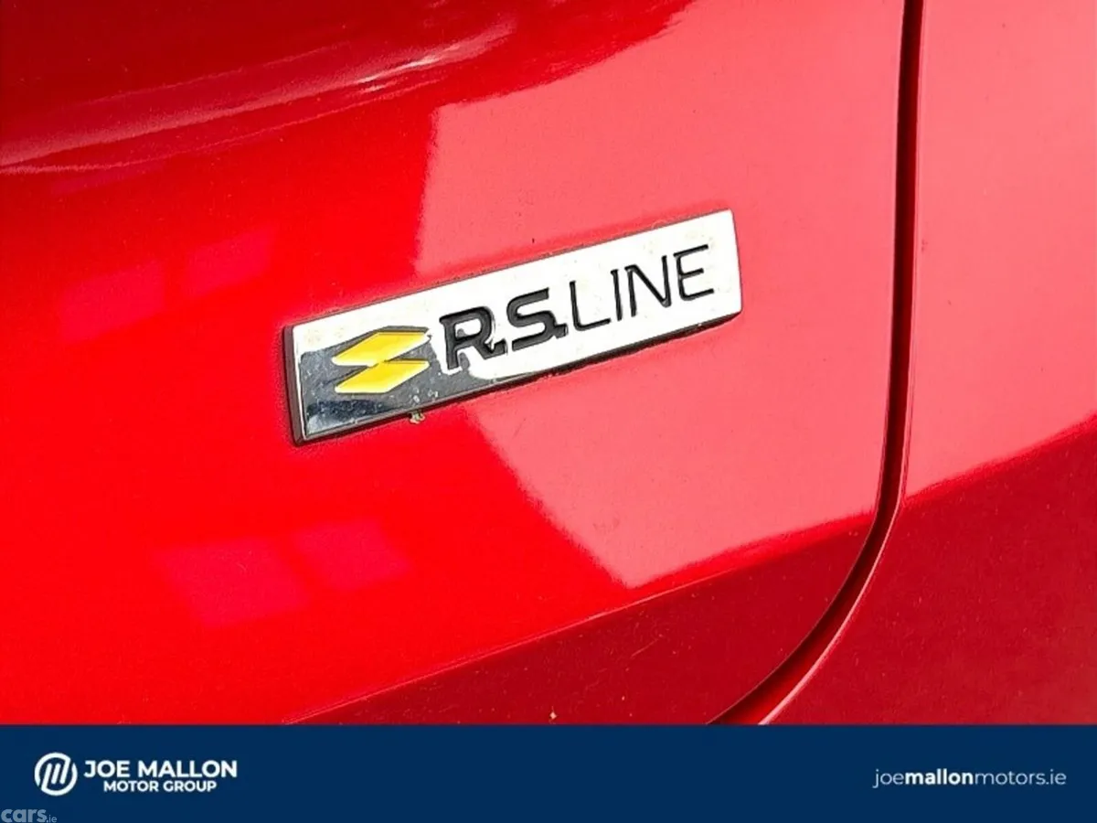 Renault Captur Hatchback, Petrol, 2023, Red