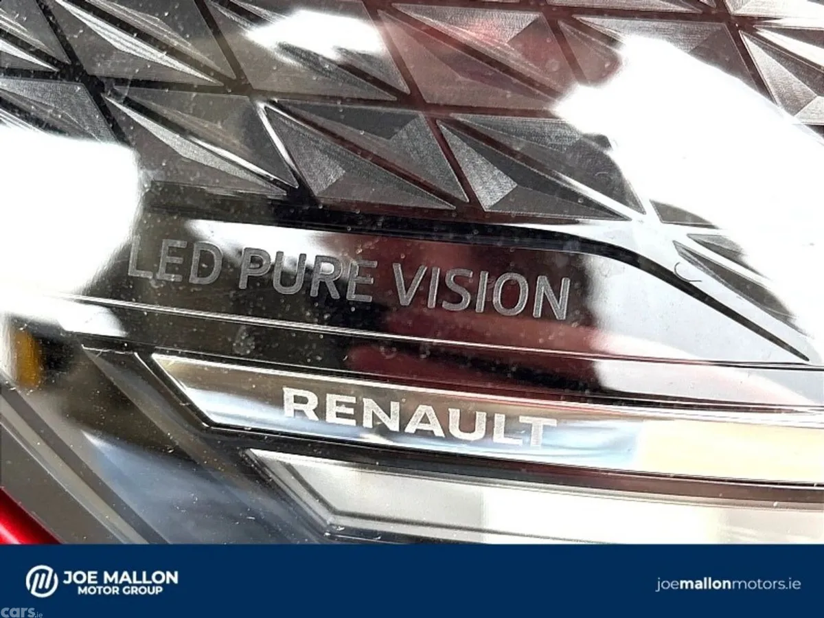 Renault Captur Hatchback, Petrol, 2023, Red