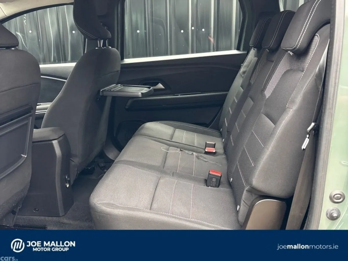 Dacia Jogger MPV, Petrol, 2023, Grey