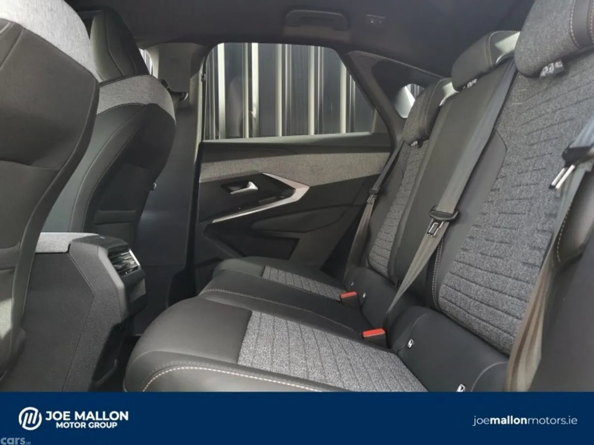 Peugeot 3008 SUV, Petrol Hybrid, 2027, Black