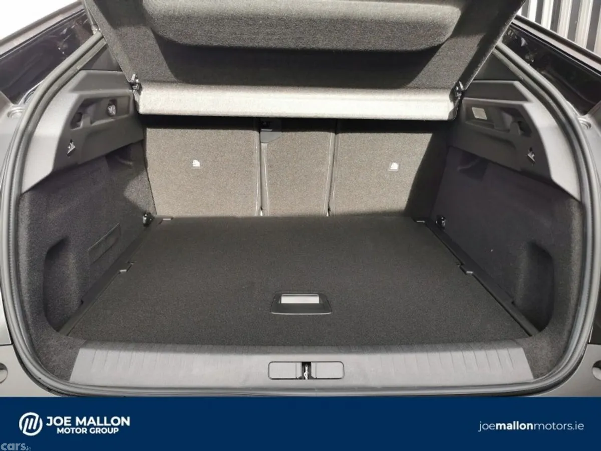 Peugeot 3008 SUV, Petrol Hybrid, 2027, Black