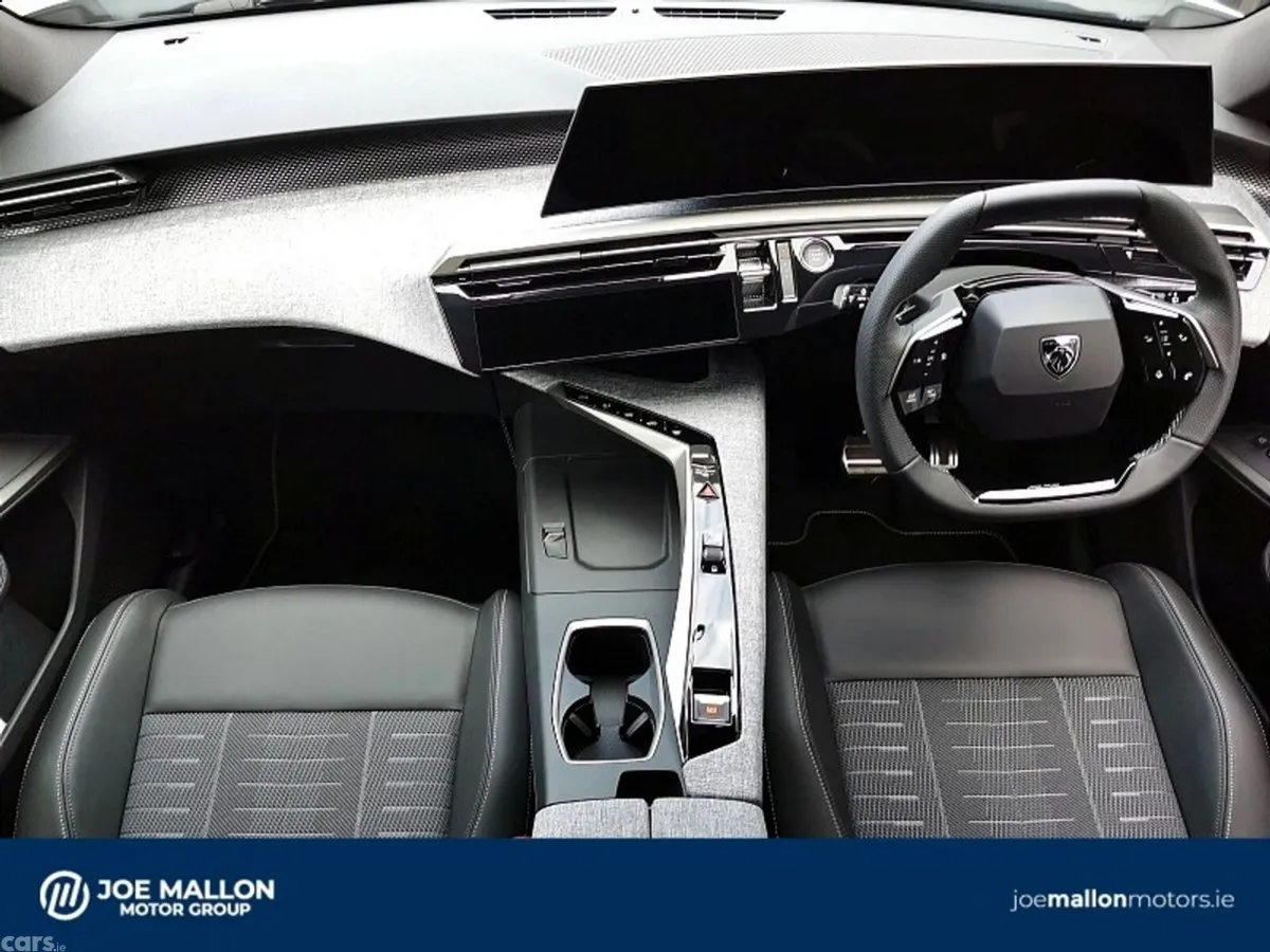 Peugeot 5008 SUV, Electric, 2027, White