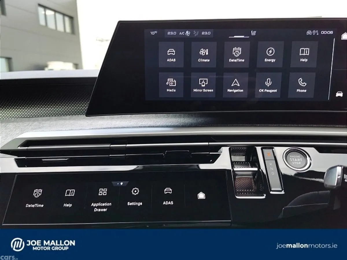 Peugeot 5008 SUV, Electric, 2027, White