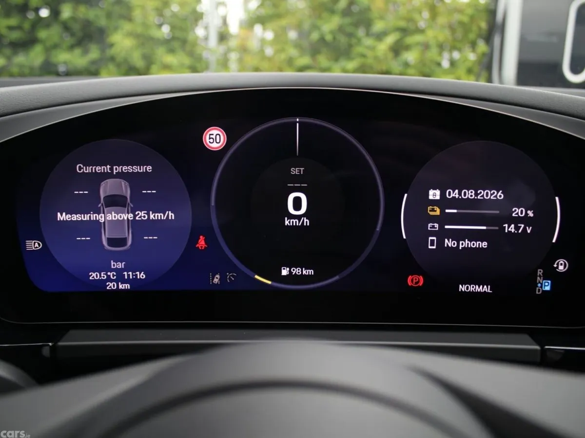 Porsche Macan SUV, Electric, 2026, Blue