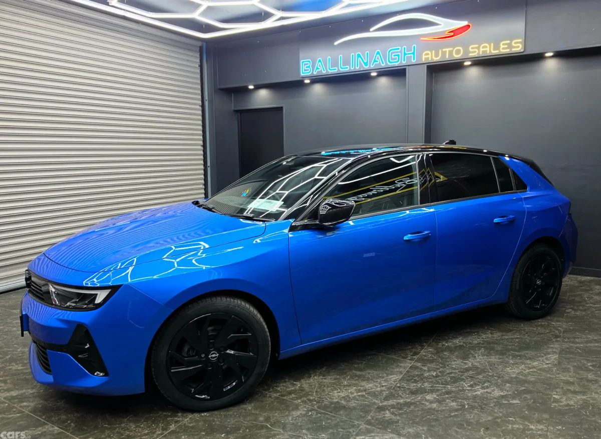 Opel Astra Hatchback, Petrol, 2023, Blue