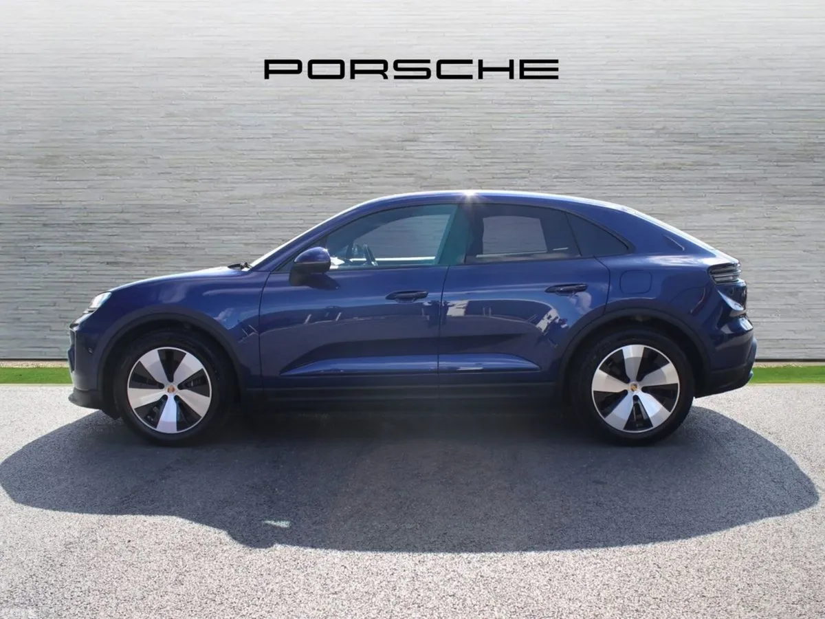 Porsche Macan SUV, Electric, 2026, Blue