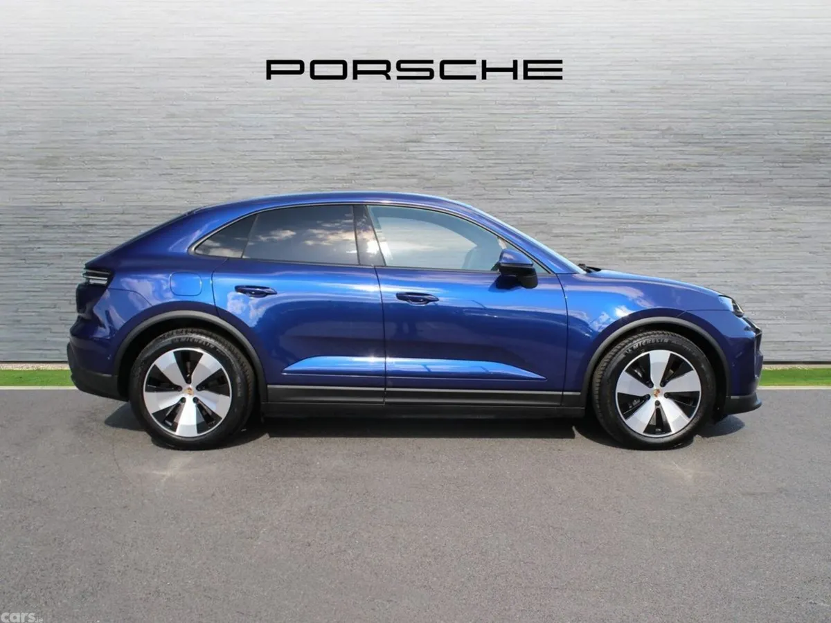 Porsche Macan SUV, Electric, 2026, Blue